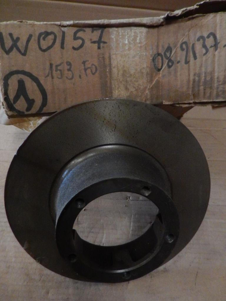 Disques de frein neufs FORD Taunus 12M Combi LesAnciennes.com