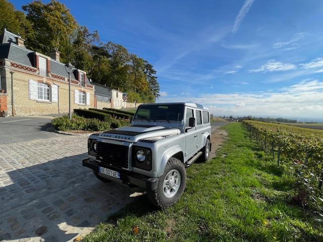 LAND ROVER Defender 110 LesAnciennes.com