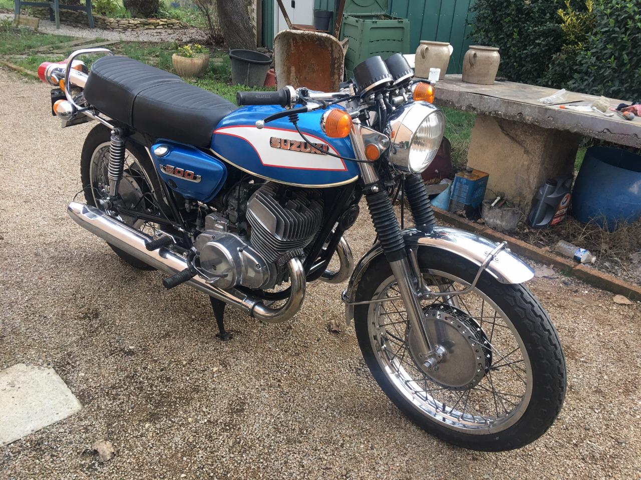 SUZUKI T 500 - 1973 LesAnciennes.com
