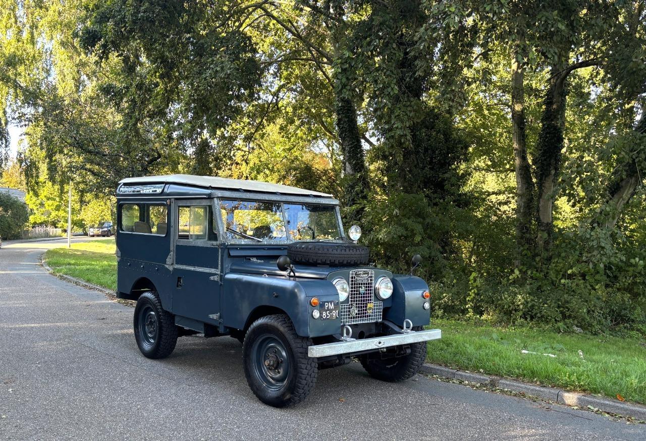 LAND ROVER 88 Rare break 88 LHD - 1958 LesAnciennes.com