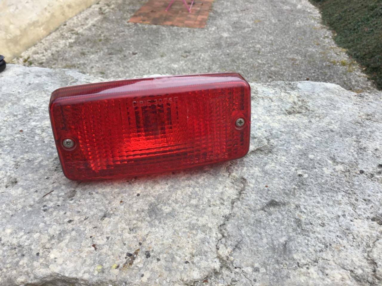 Feu CITROEN 2CV Citroën LesAnciennes.com