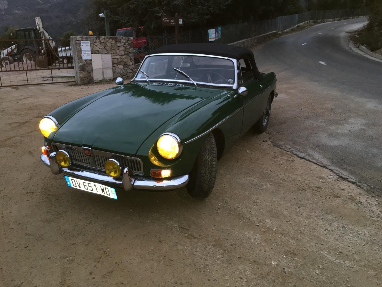 MG MGB - 1965 LesAnciennes.com