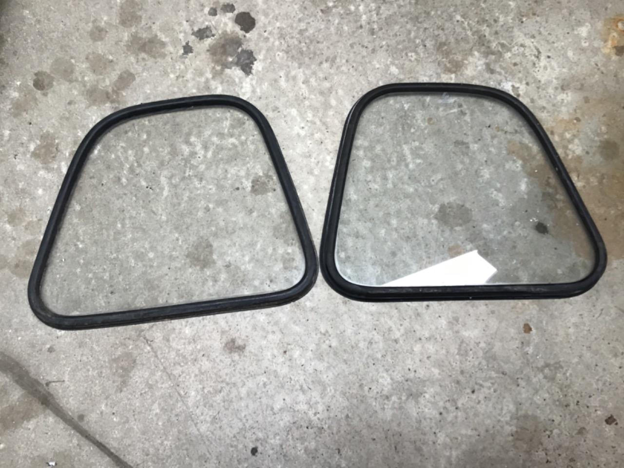 VITRES CUSTODES RENAULT 4 (R4) LesAnciennes.com