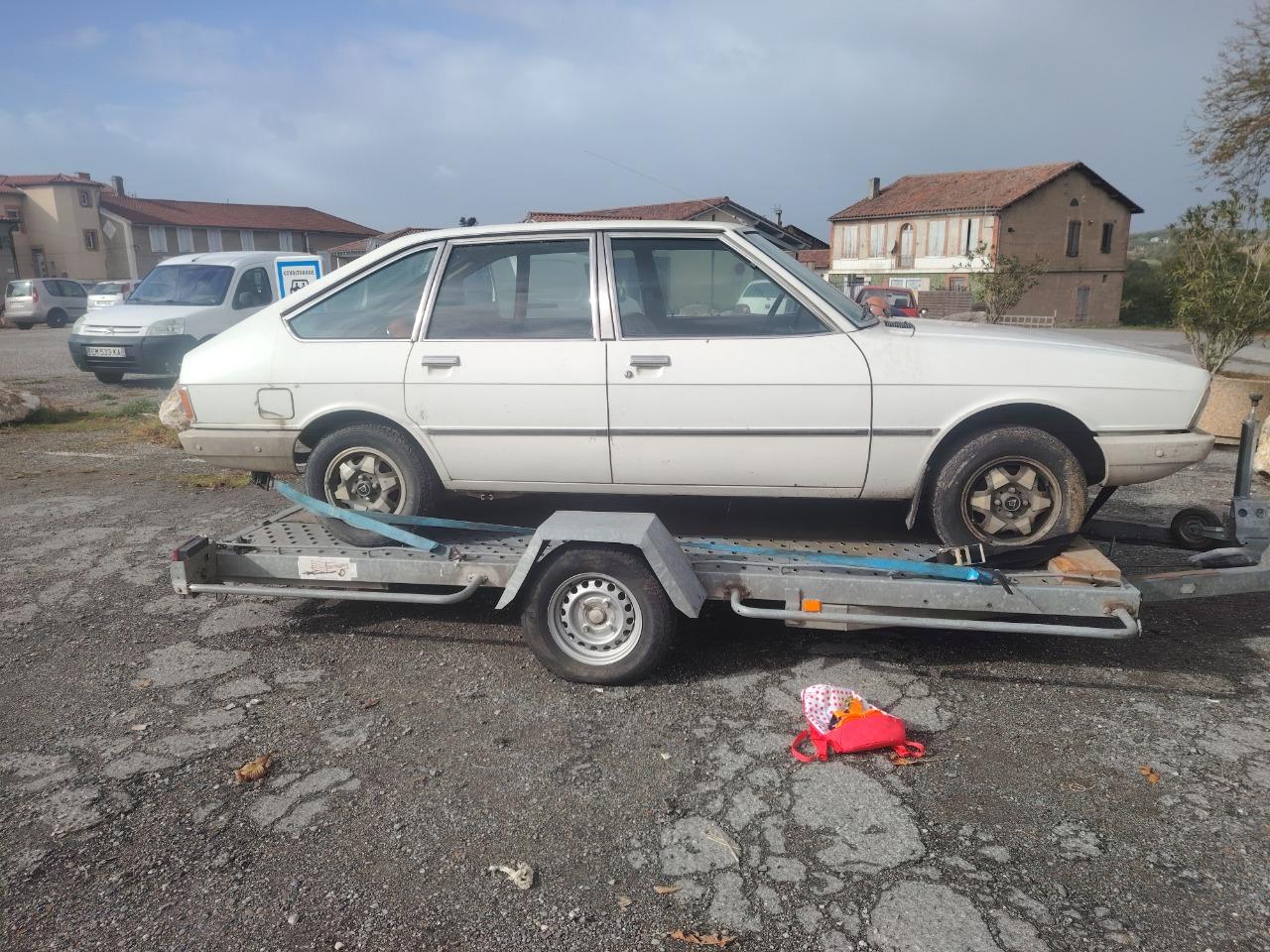 SIMCA 1308 LesAnciennes.com