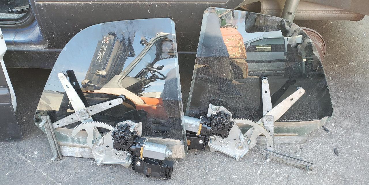 Vitres custode + mécanismes GOLF III cabriolet LesAnciennes.com