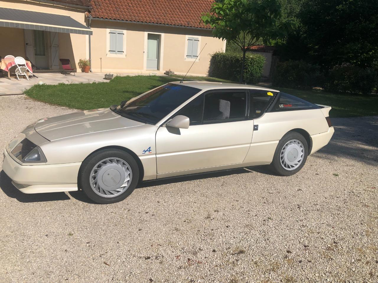 ALPINE RENAULT GTA V6 TURBO 200CV - 1988 LesAnciennes.com