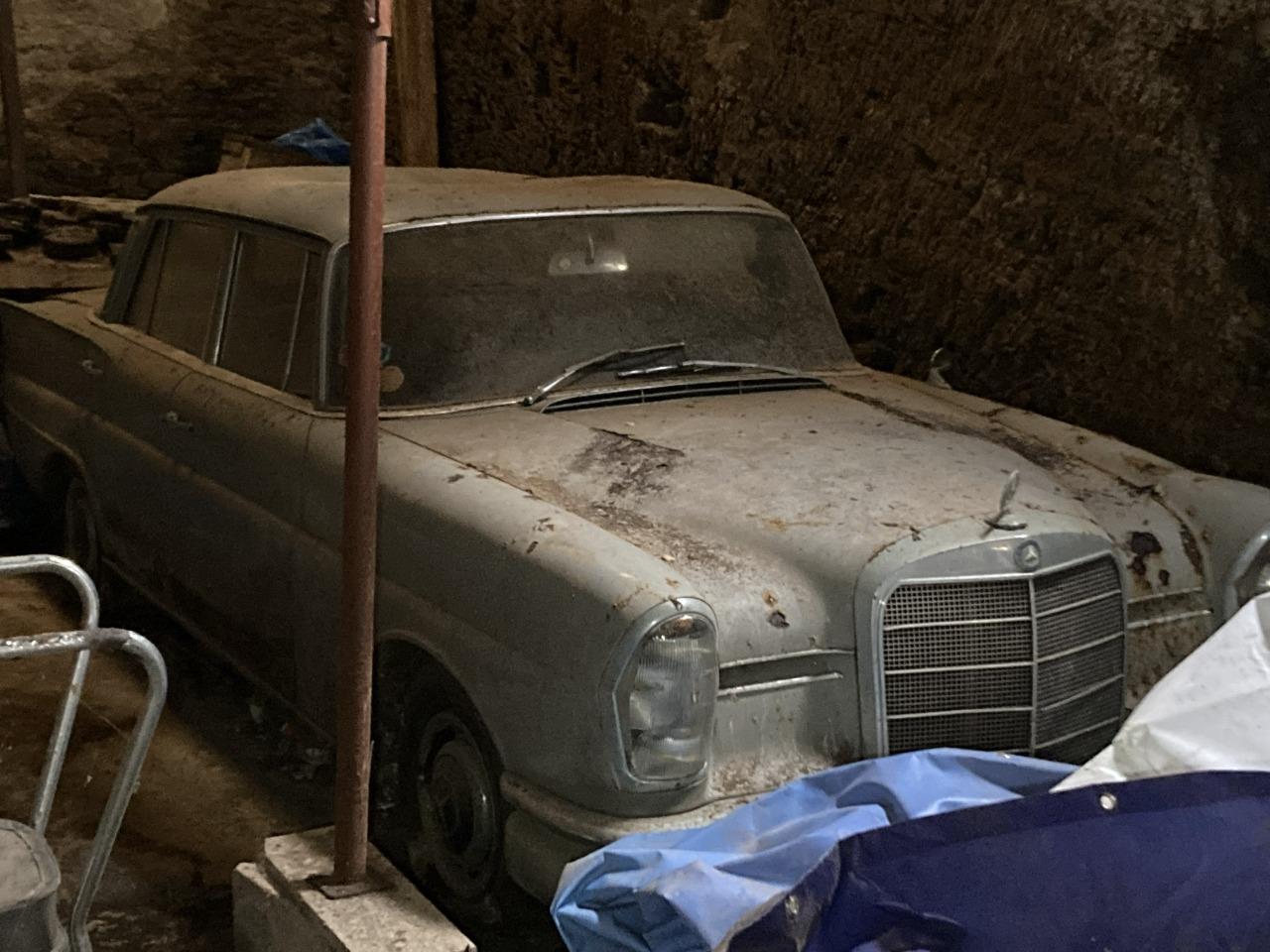 MERCEDES 220 S - 1961 LesAnciennes.com