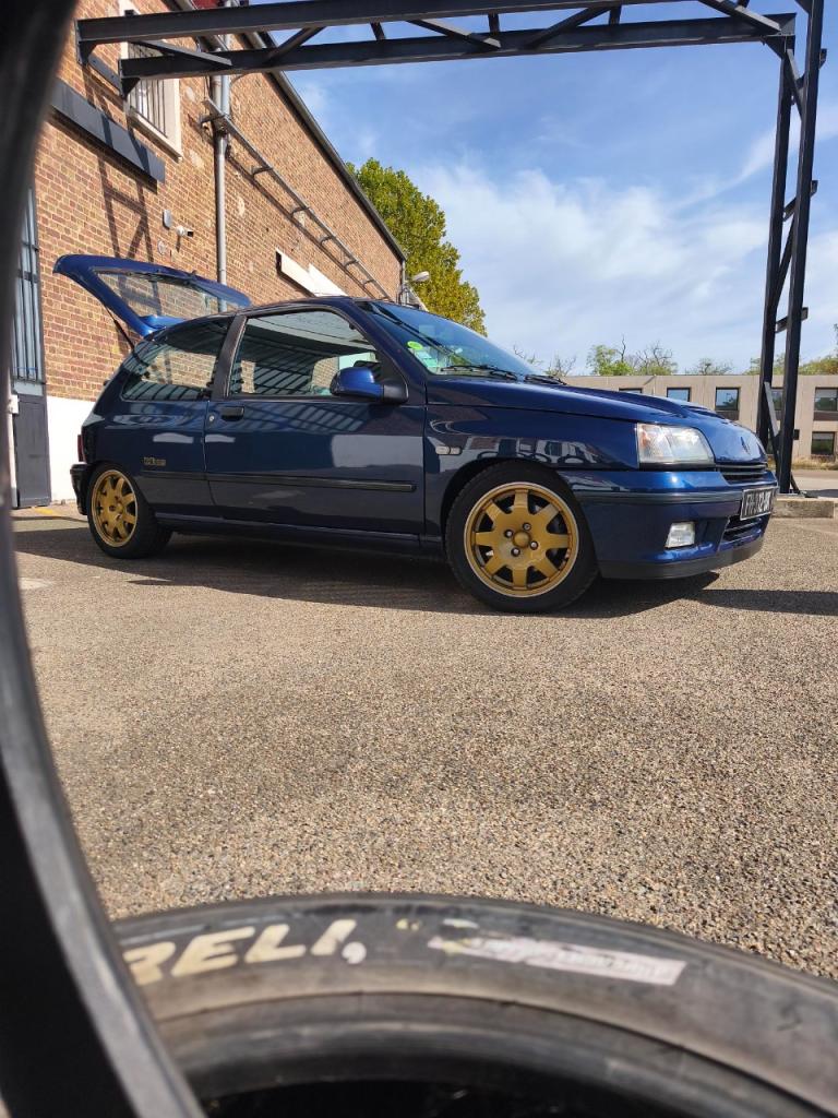 RENAULT Clio Williams - 1993 LesAnciennes.com