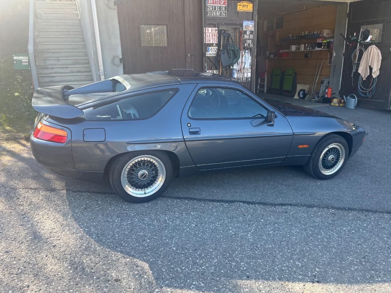 PORSCHE 928 S4 - 1987 LesAnciennes.com