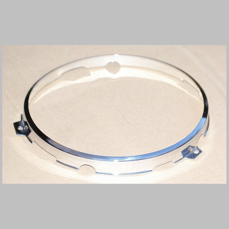 Cerclage de fixation pour phares de 7 pouces LesAnciennes.com
