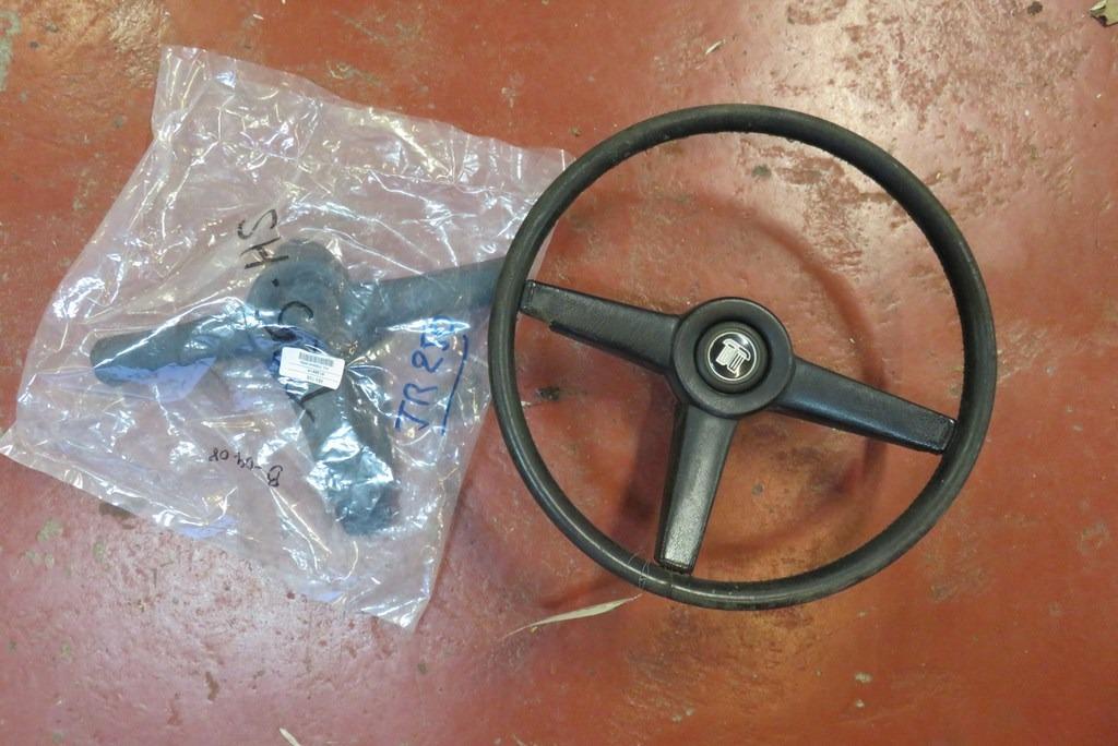 RARE VOLANT ORIGINE TRIUMPH TR250 OU TR5 LesAnciennes.com