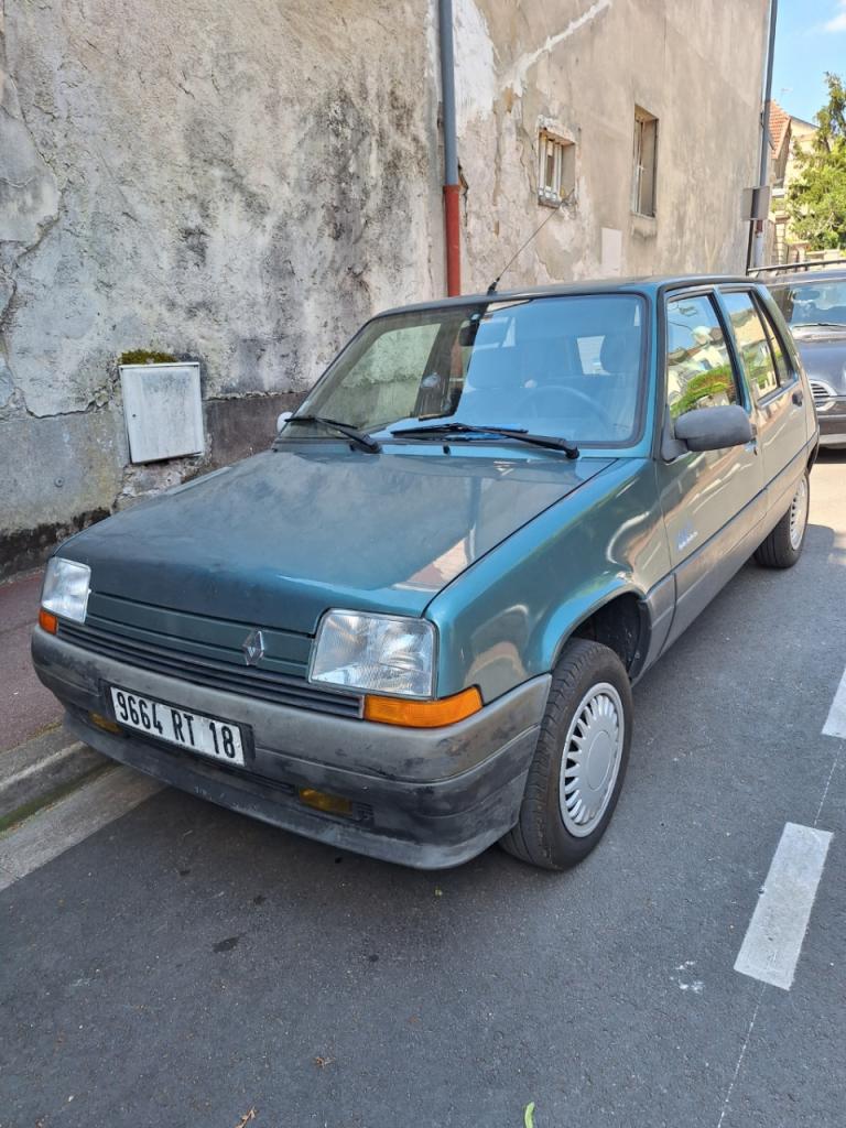 Rare Pin's émaillé Voiture Renault Super 5 GT Turbo Racing, Collection