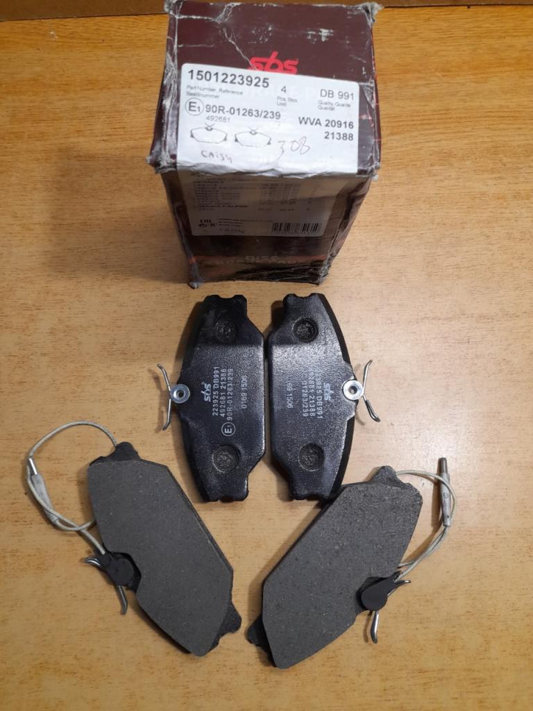 Plaquettes de frein avant alpine A610 laguna LesAnciennes.com