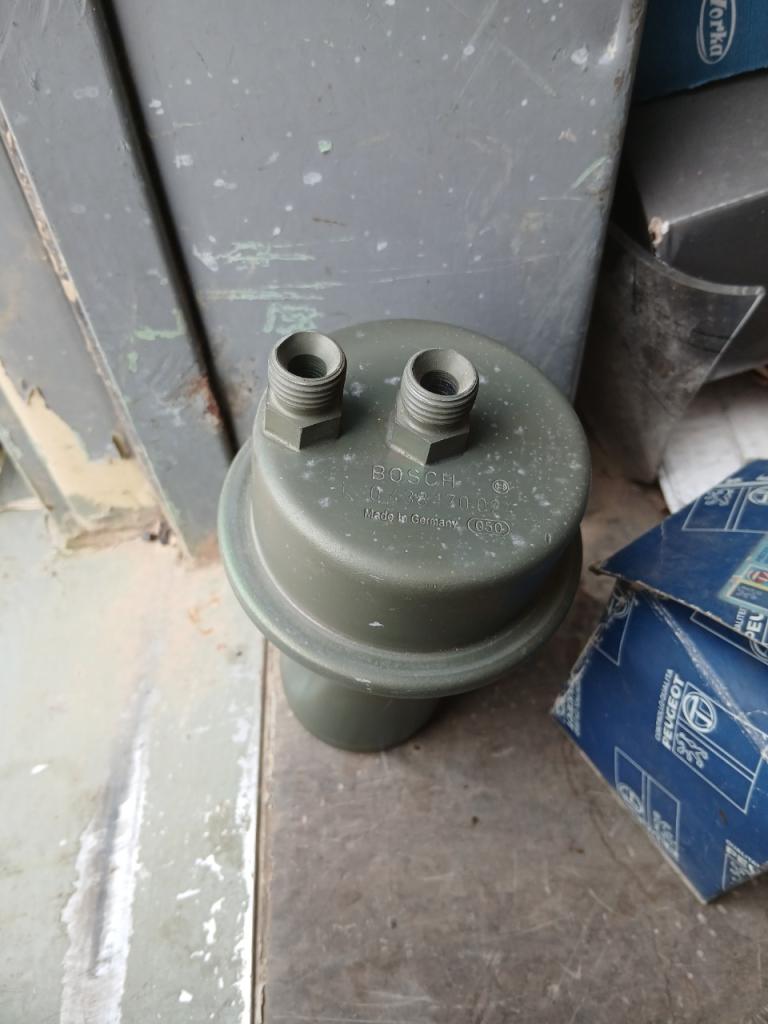 Accumulateur PORSCHE 924 LesAnciennes.com