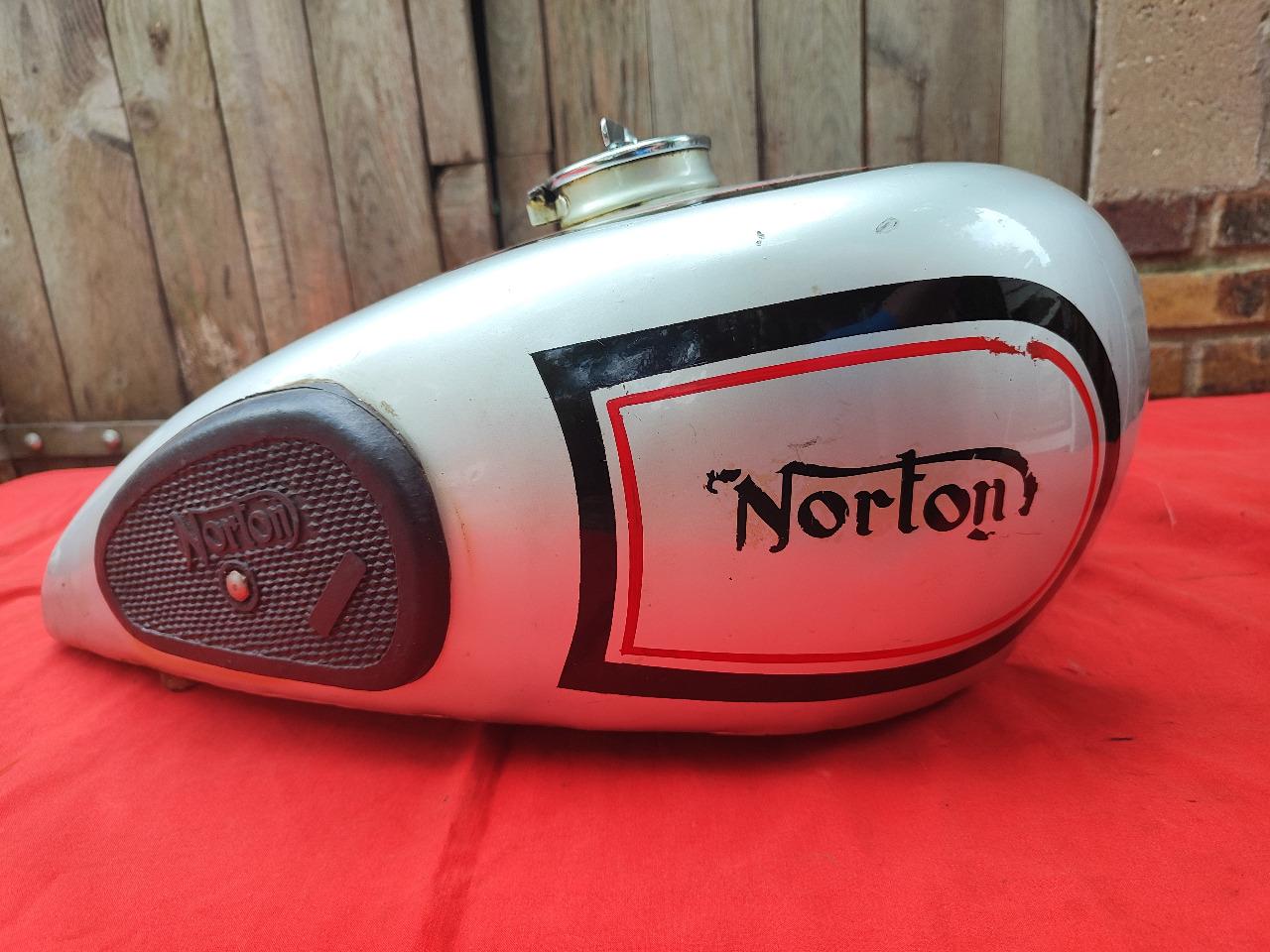 Réservoir NORTON 500 16H LesAnciennes.com