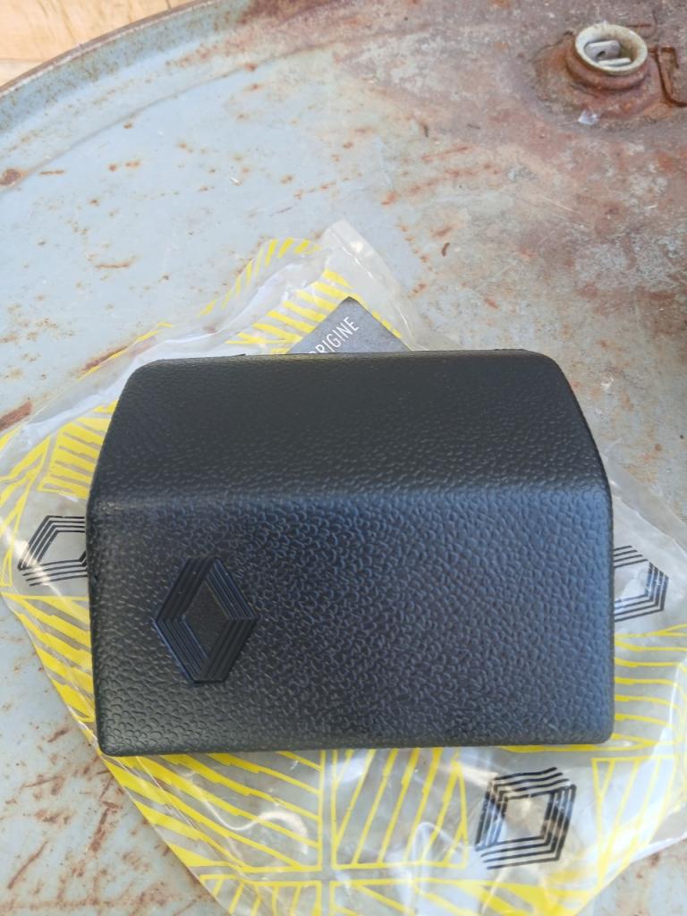 Centre de volant RENAULT Super 5 LesAnciennes.com