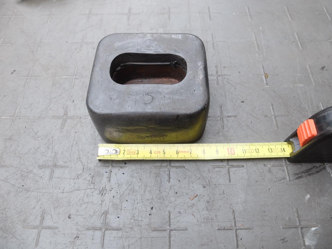 Butée arrière de support moteur Traction LesAnciennes.com