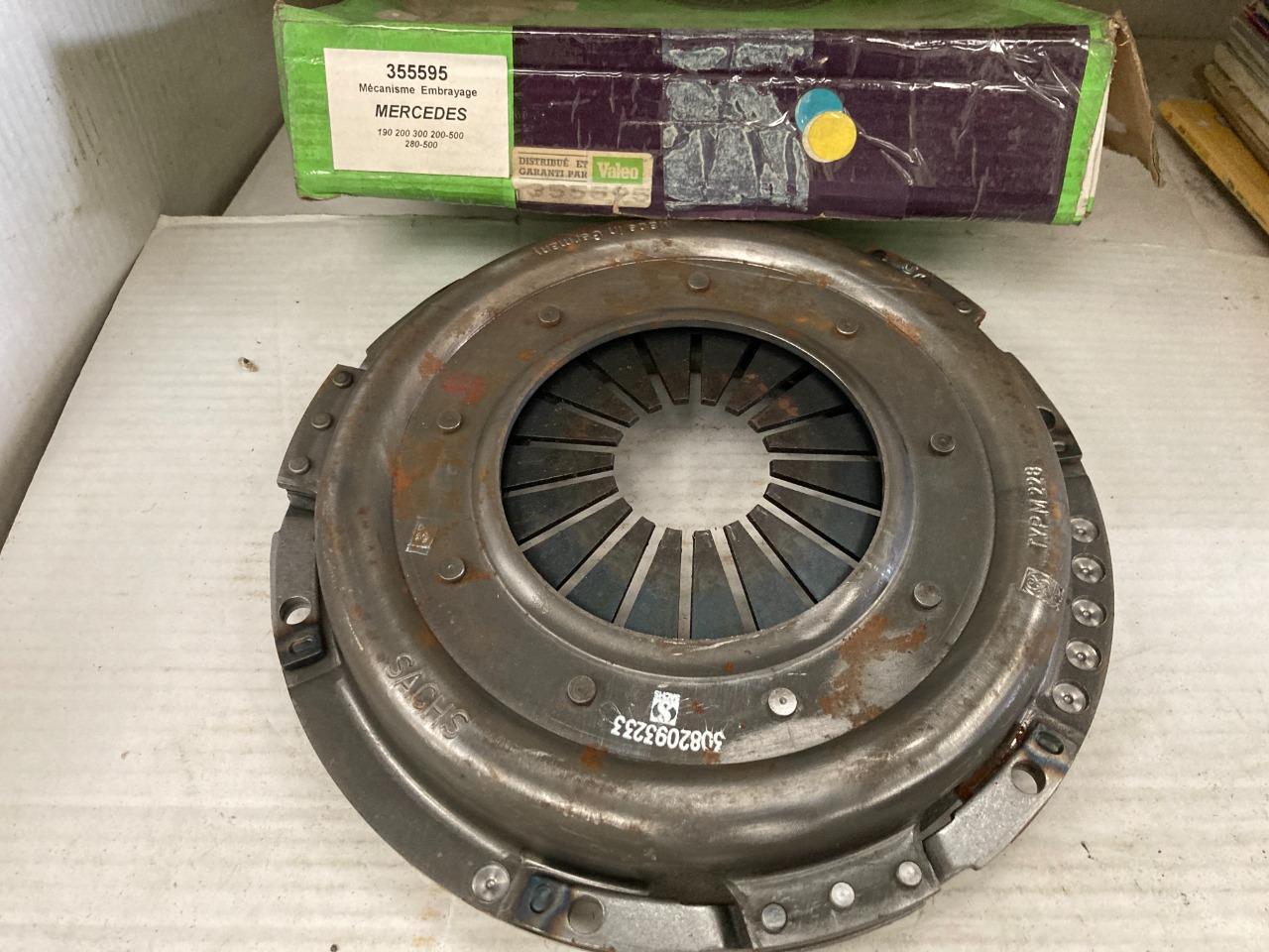 Mécanisme embrayage neuf MERCEDES 280 S LesAnciennes.com