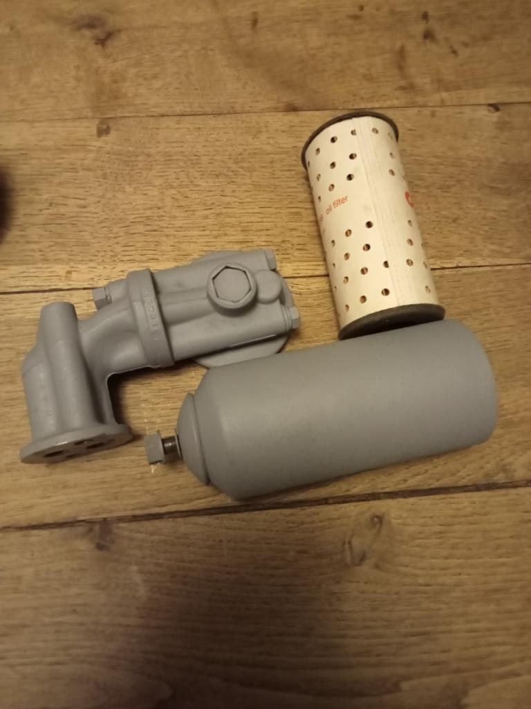 Boitier de filtre AUSTIN HEALEY 3000 100/6 a bj8 LesAnciennes.com