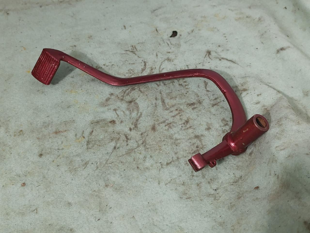 Pédale de frein Ducati 125 160 175 200 250 elite LesAnciennes.com