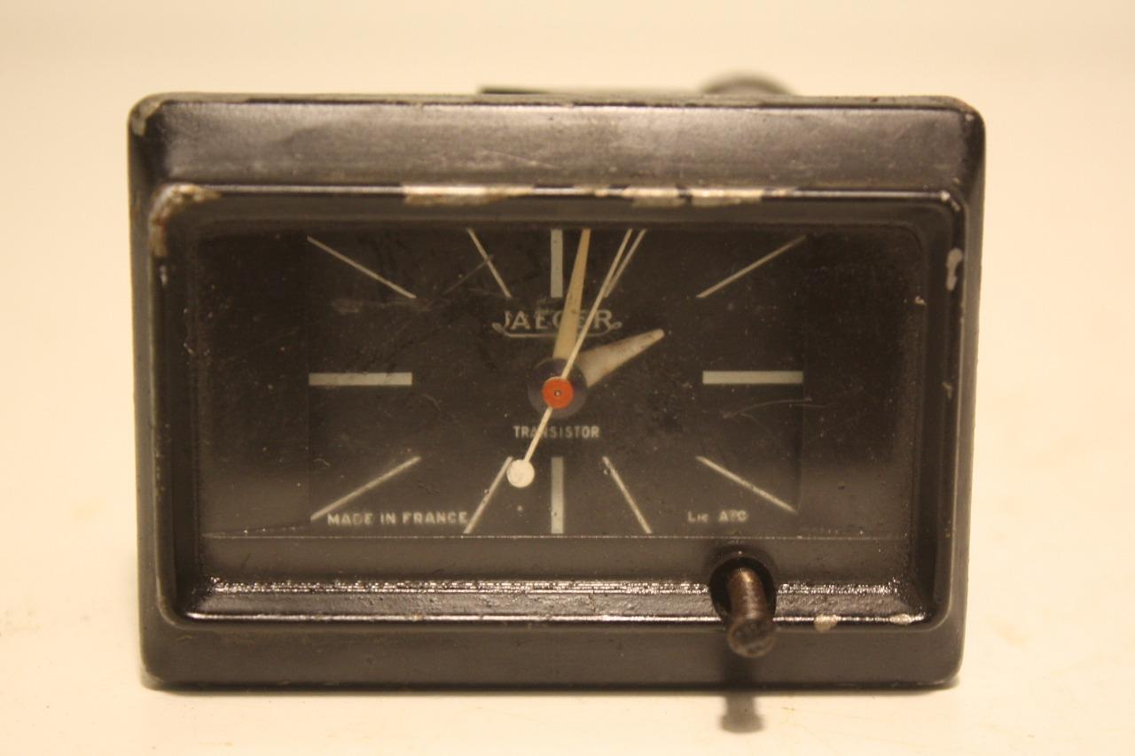 Montre Horloge Tableau de bord Jaeger Transistor LesAnciennes.com