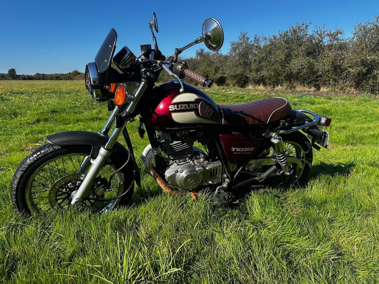 SUZUKI T 250 tu 250 - 1999 LesAnciennes.com