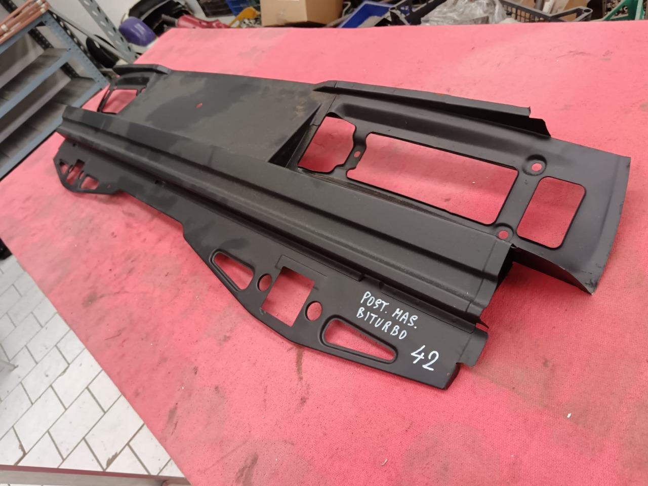 Panneau de corps arrière pour Maserati Biturbo LesAnciennes.com