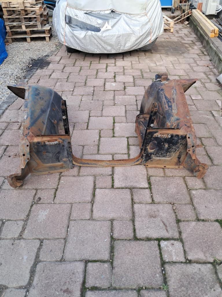 Garde boue avant complet buick 55 LesAnciennes.com