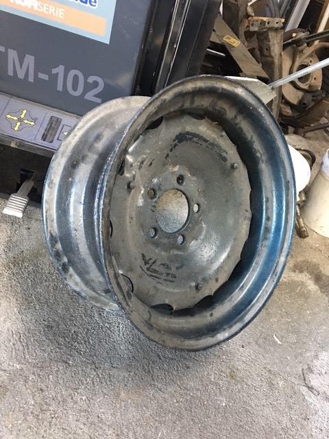 Jantes version « conrero » ALFA ROMEO 2600 Phase 2 LesAnciennes.com