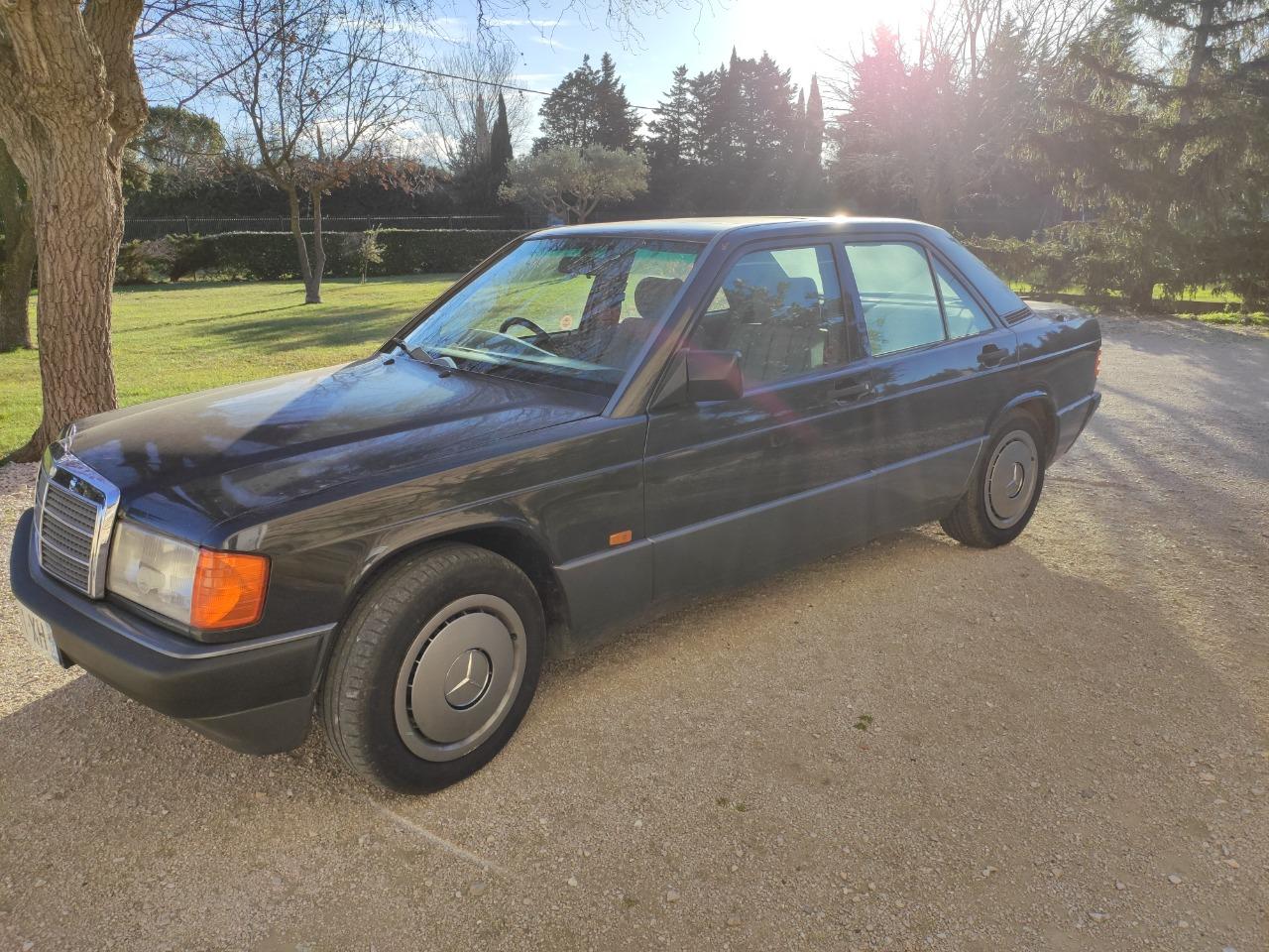 MERCEDES 190 E - 1990 LesAnciennes.com