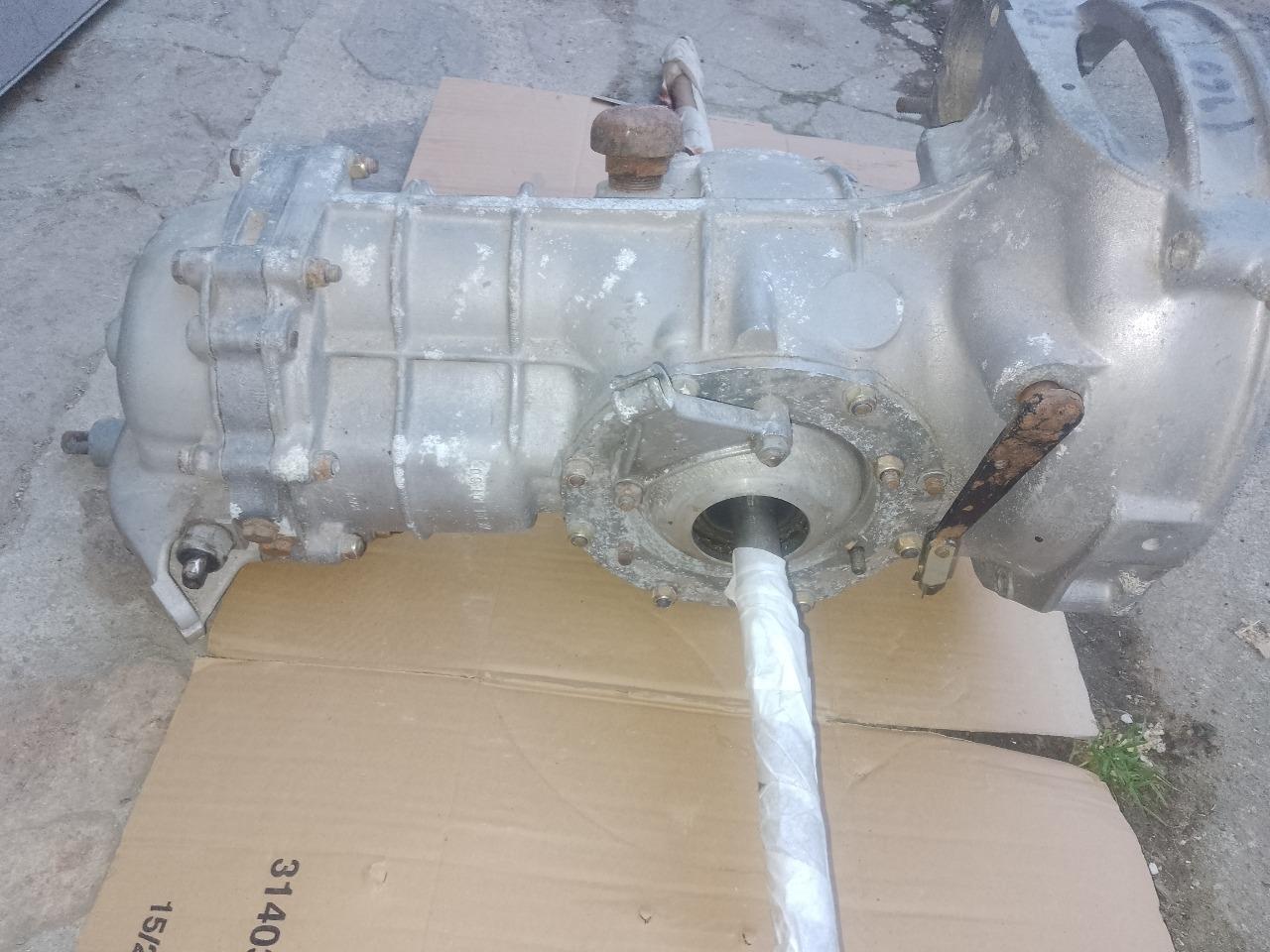 Boite PORSCHE 356 Cabriolet LesAnciennes.com