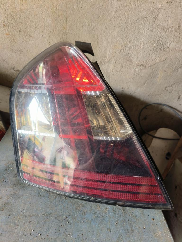 Fiat stilo feu arrière gauche LesAnciennes.com