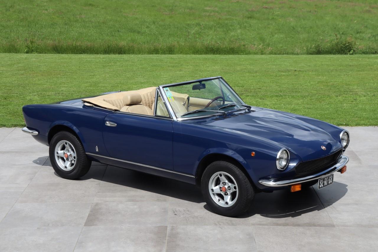 FIAT 124 Sport Spider - 1978 LesAnciennes.com