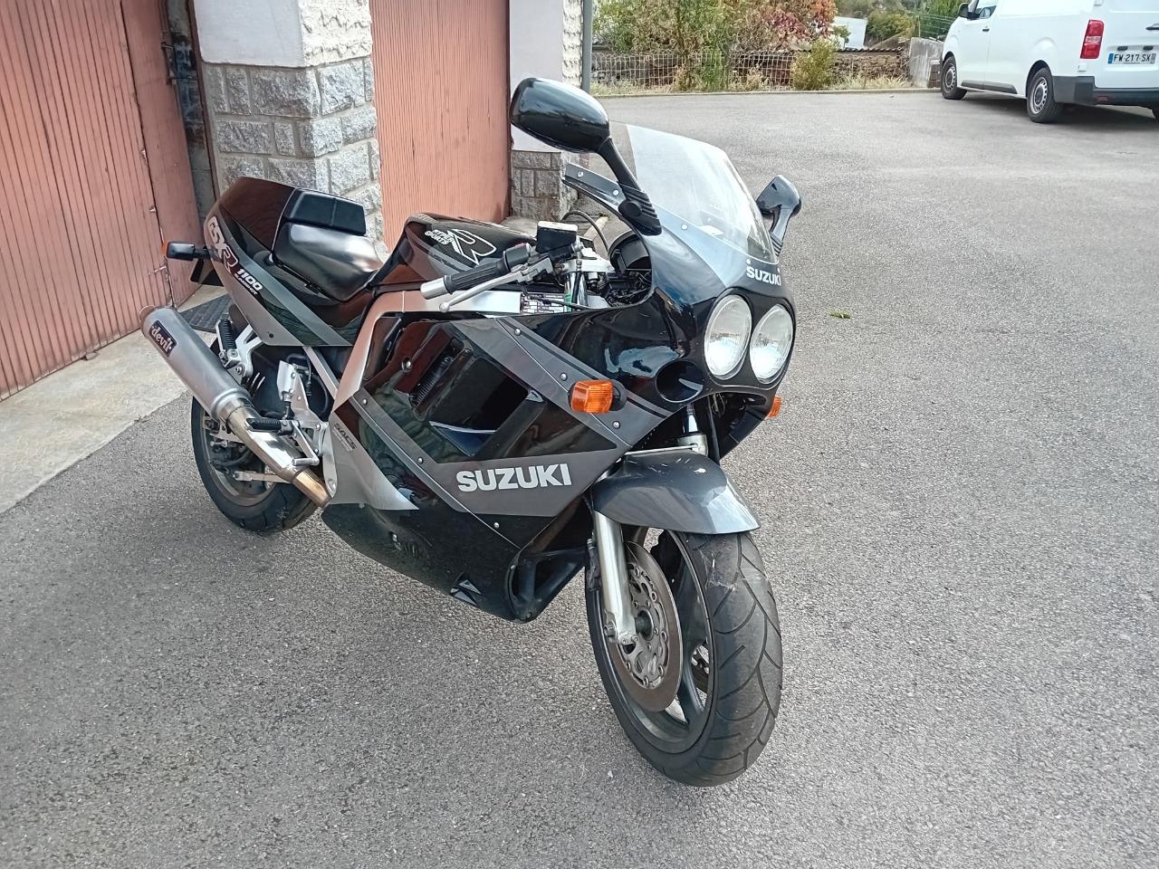 SUZUKI GSXR 1100 - 1989 LesAnciennes.com