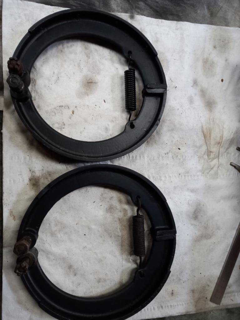 Machoires de frein SALMSON S4 LesAnciennes.com