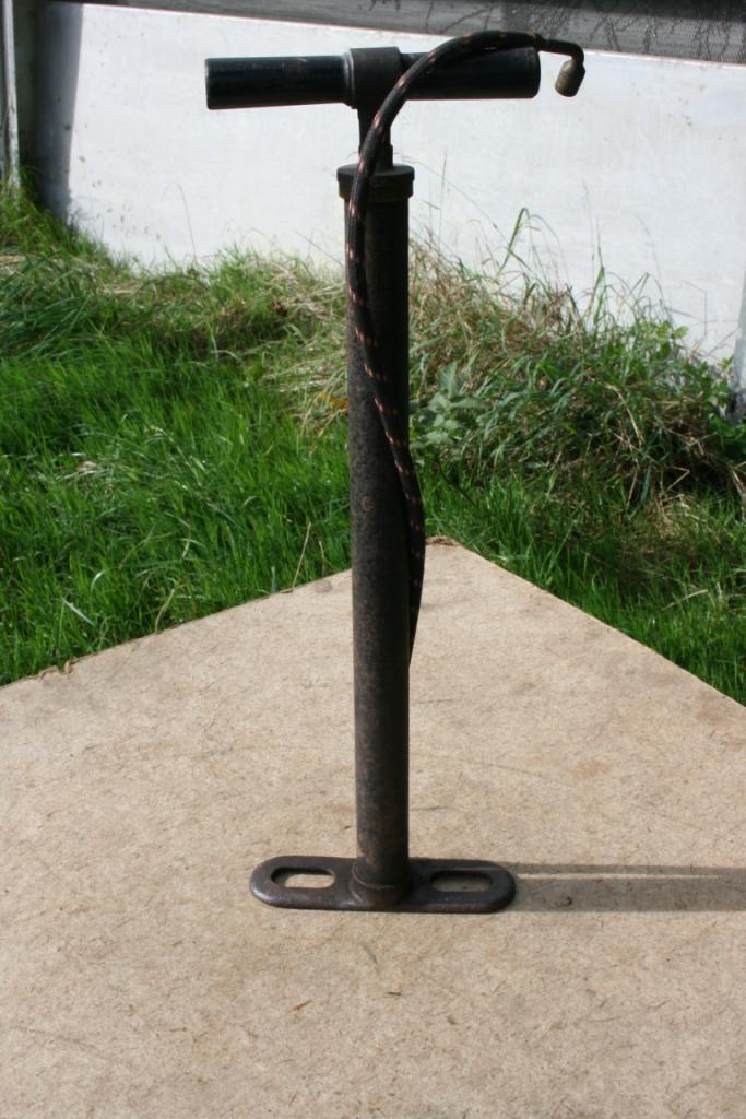 Pompes à Pneu LesAnciennes.com