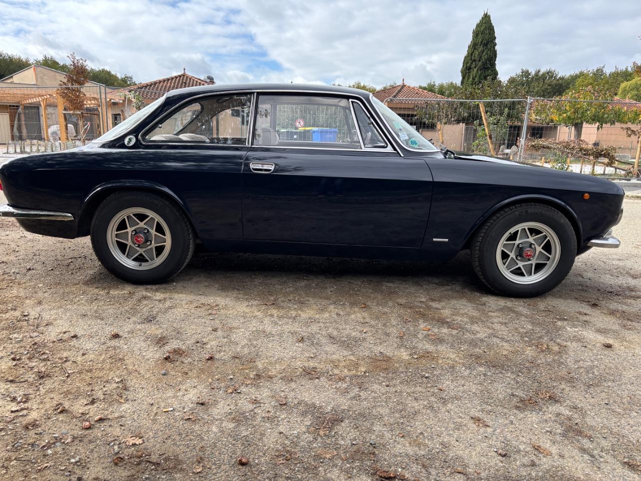 ALFA ROMEO 1600 105 - 1975 LesAnciennes.com