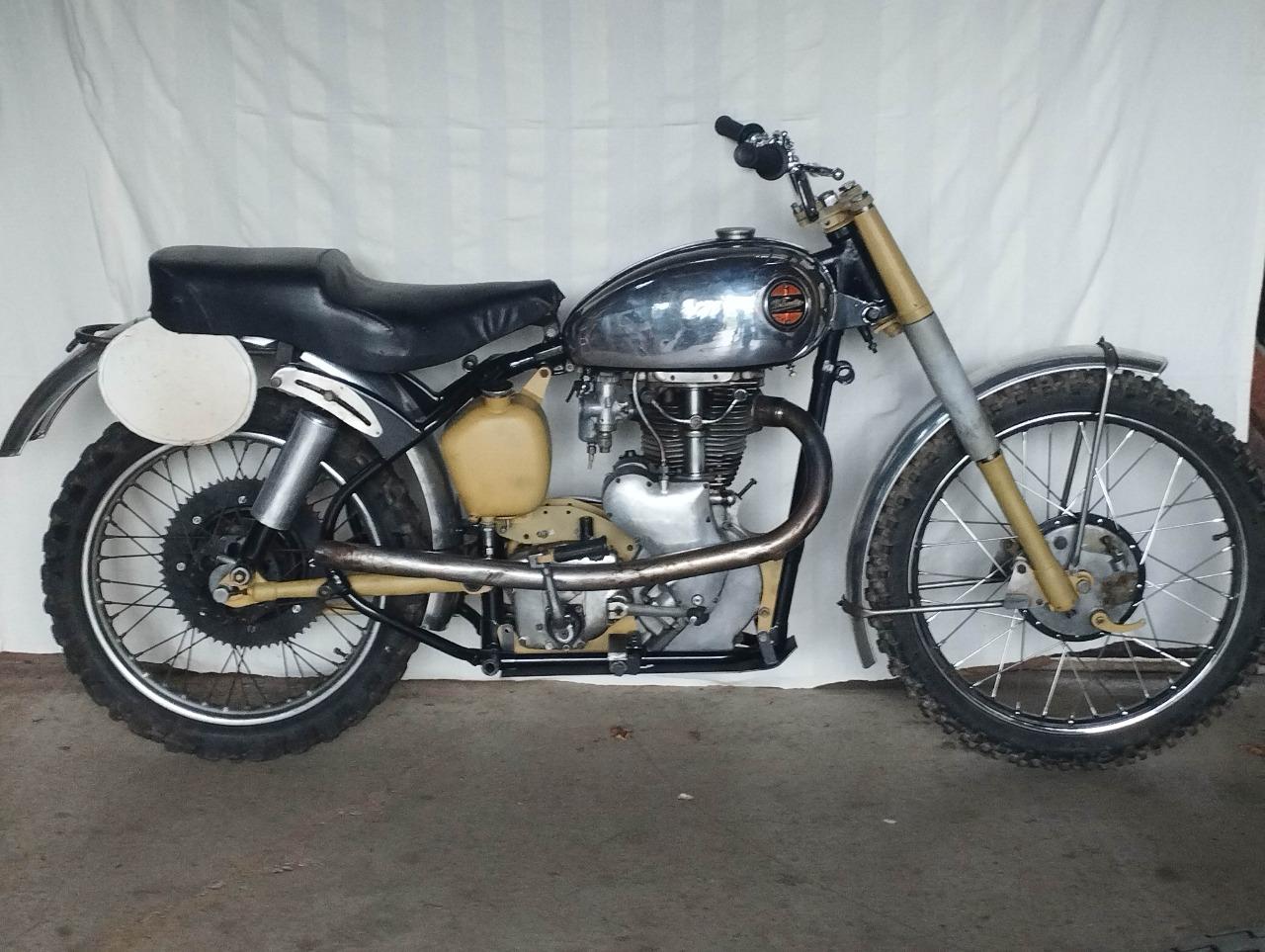 VELOCETTE MSS Scrambler - 1954 LesAnciennes.com