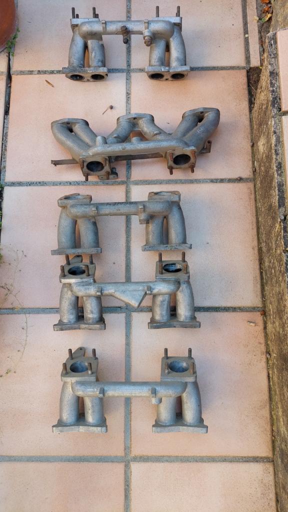 Pipe admission TRIUMPH TR4 LesAnciennes.com