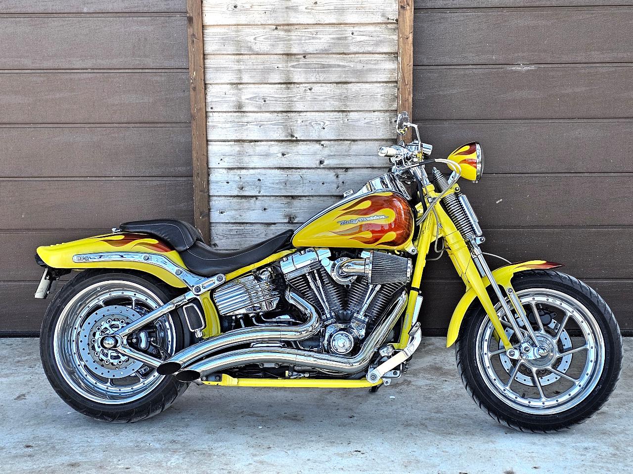 HARLEY DAVIDSON SPRINGER CVO 110 CI SCREAMINEAGLE - 2009 LesAnciennes.com