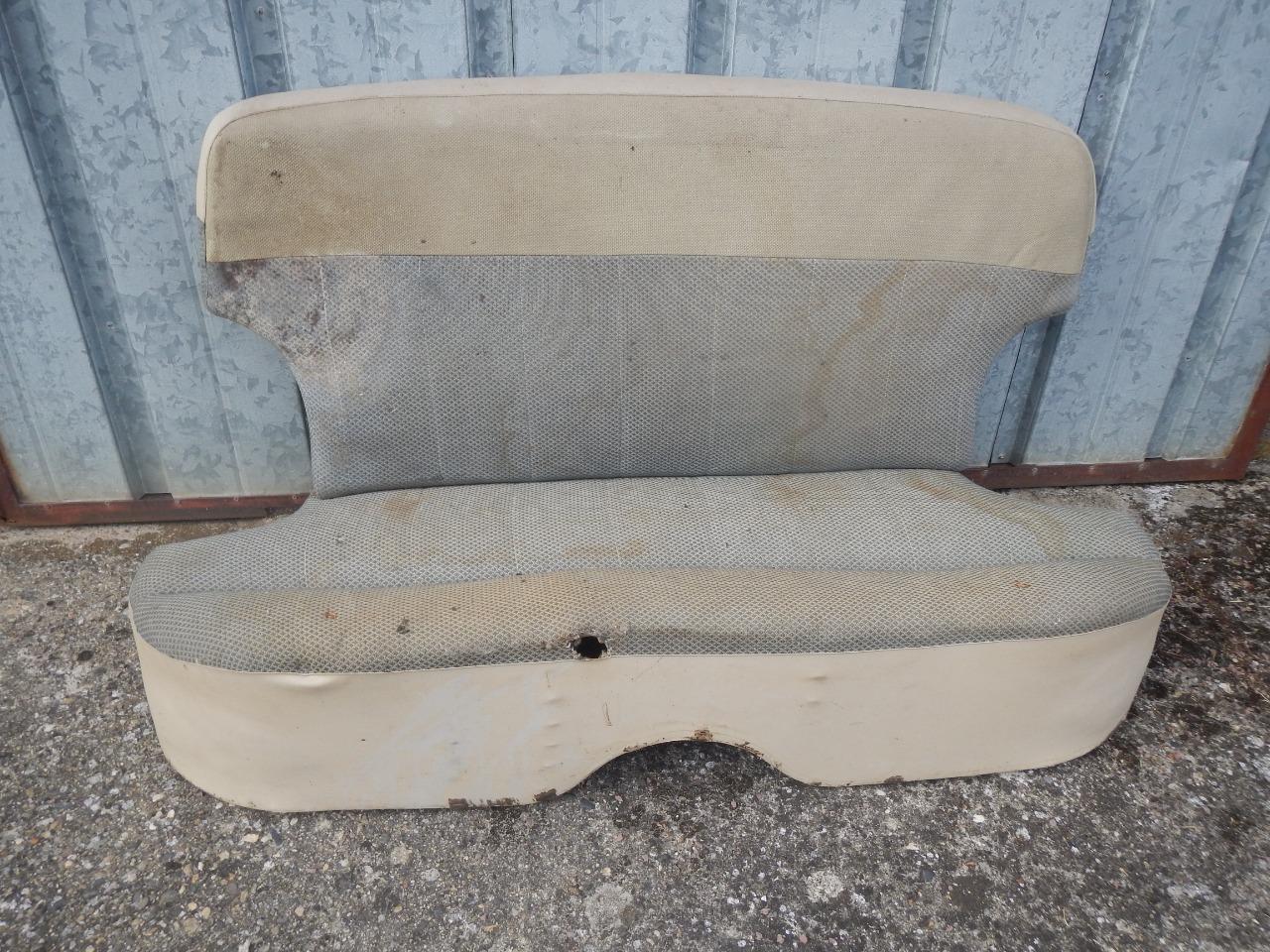 Banquettes SIMCA Aronde 1300 LesAnciennes.com