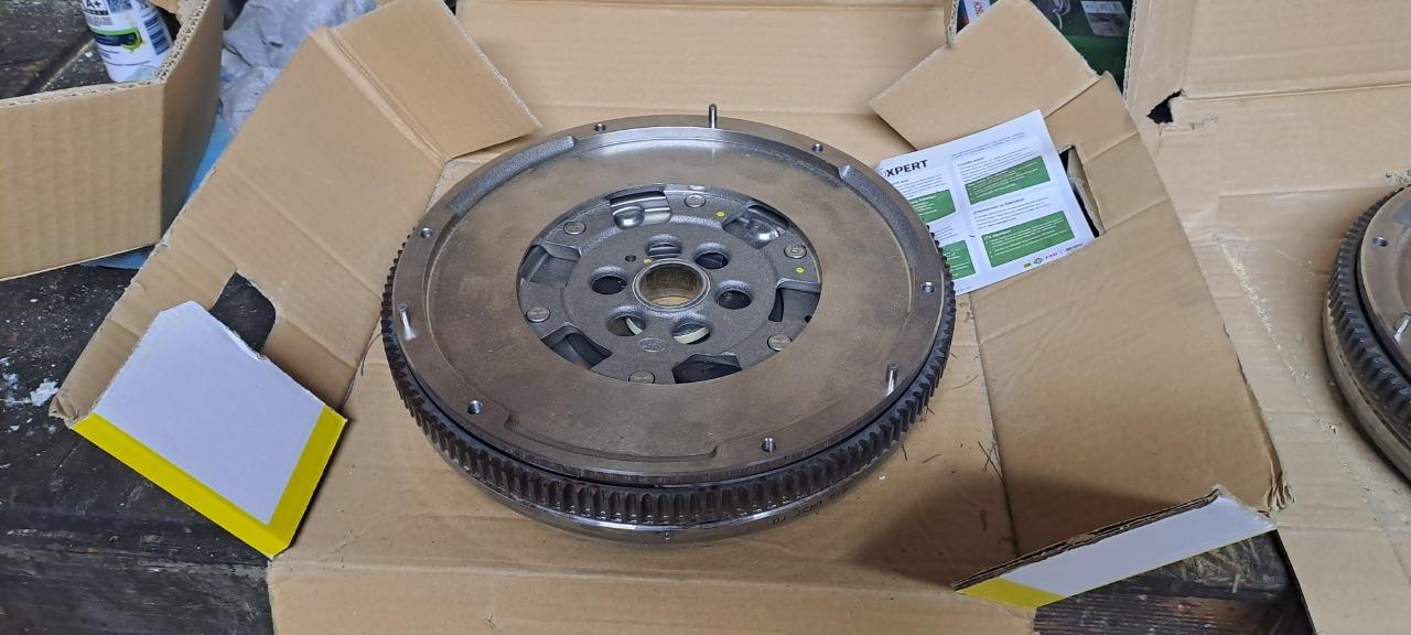 Pièces VOLKSWAGEN 2 l tdi 140 cv LesAnciennes.com