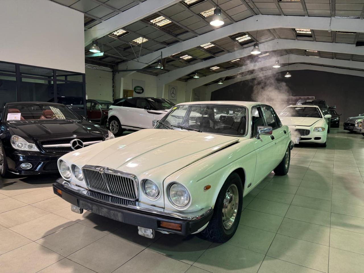 JAGUAR XJ6 4.2 - 1983 LesAnciennes.com