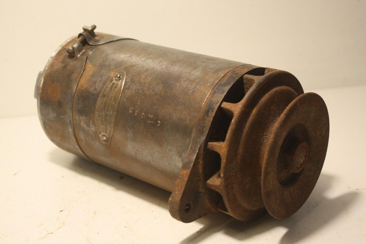 Dynamo Lucas 12V C45PVS C45 PVS Jaguar XK 120 140 LesAnciennes.com