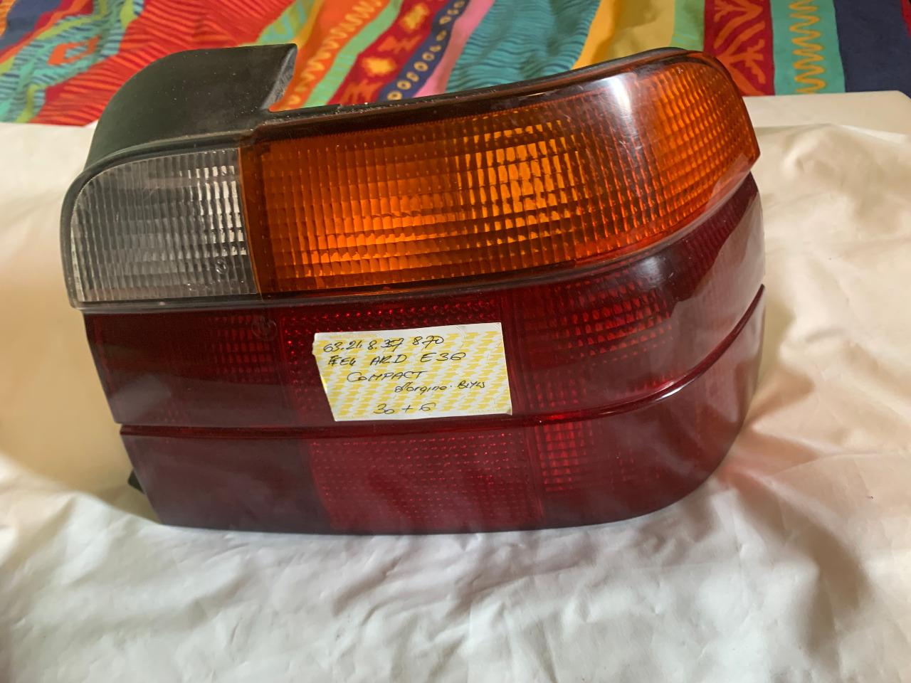 Feu arriéré droite BMW E36 Compact 8.357.870 LesAnciennes.com