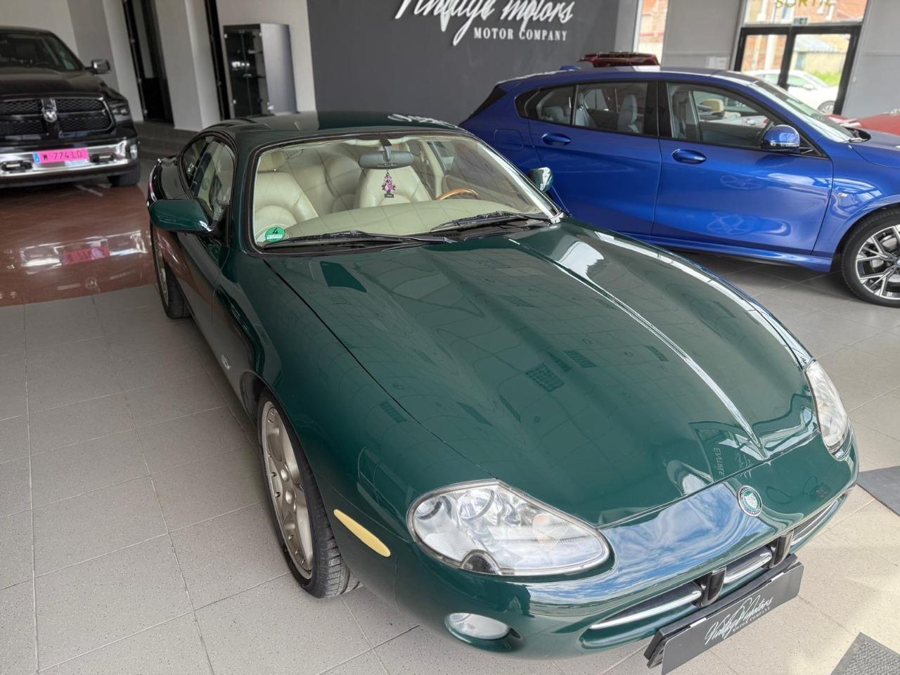 JAGUAR xk8 - 2002 LesAnciennes.com