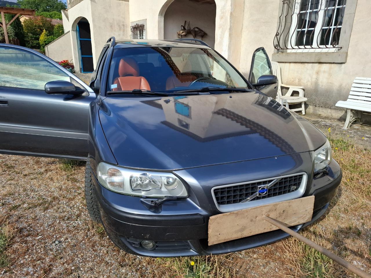 VOLVO V70R - 2004 LesAnciennes.com