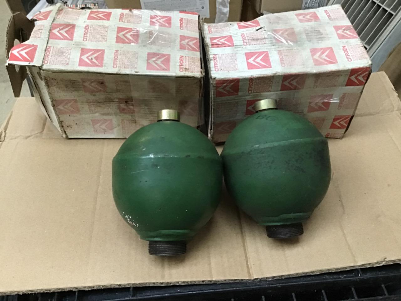 SPHÈRES AVANTS NEUVES CITROEN XM . LesAnciennes.com