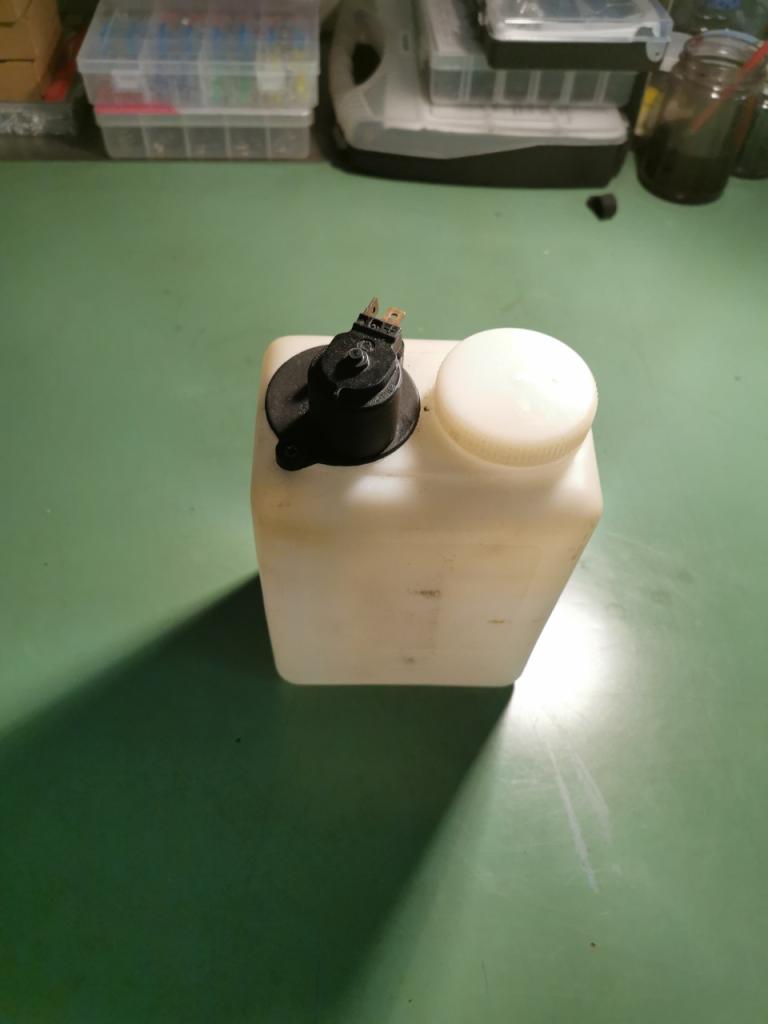 Bocal lave-glace ROLLS ROYCE Silver Shadow LesAnciennes.com