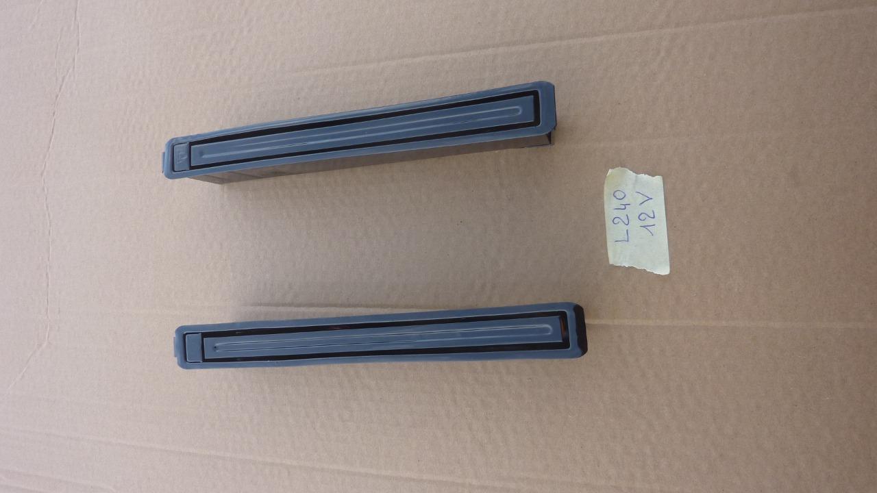 SIMCA 8 paire de flèche de direction LesAnciennes.com